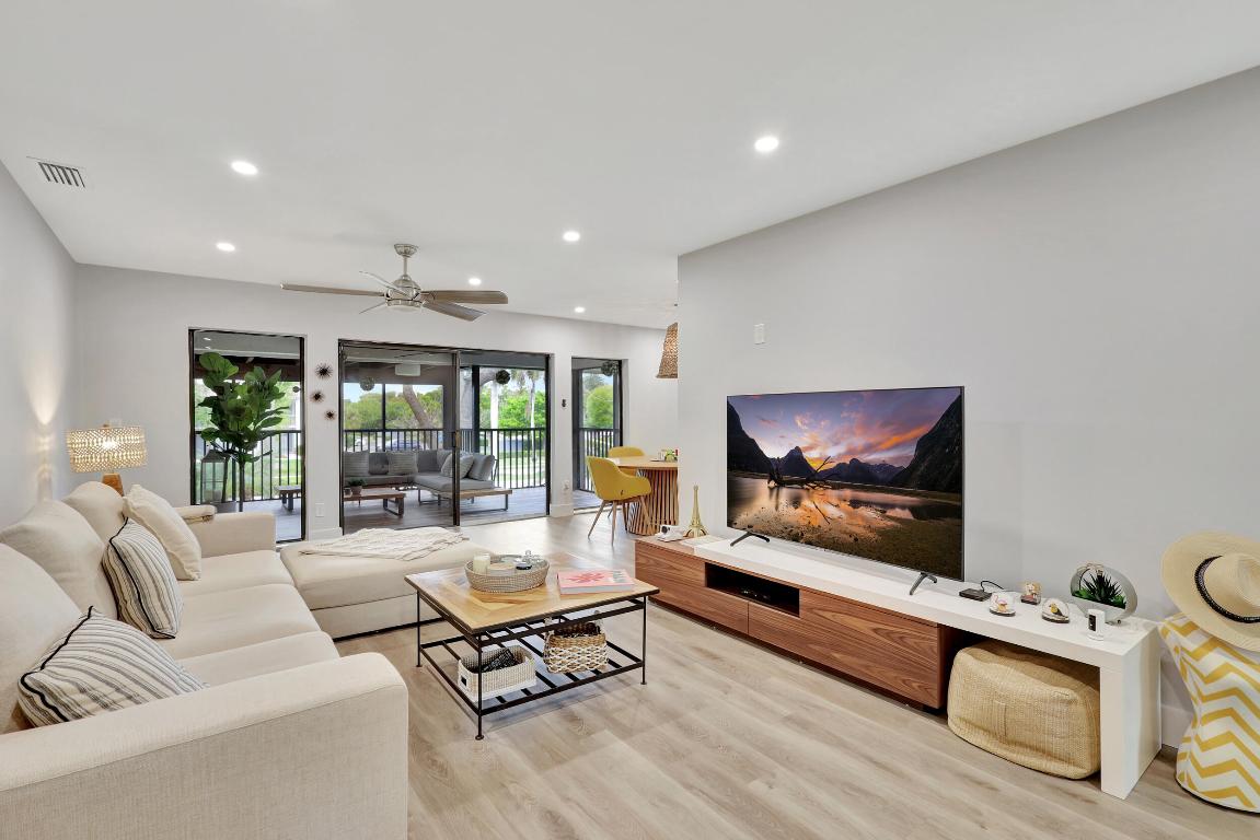 95 Pelican Pointe Drive 2010