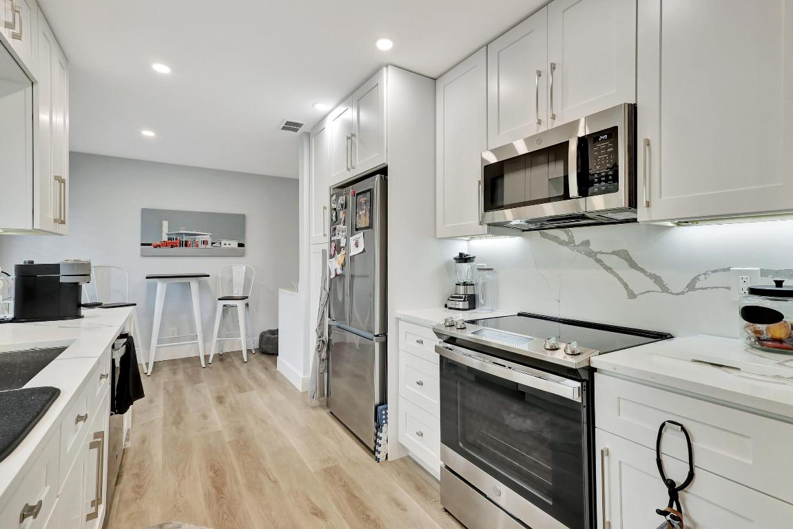 95 Pelican Pointe Drive 2010