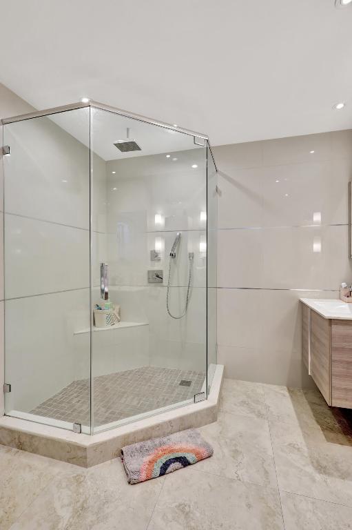 95 Pelican Pointe Drive 2010