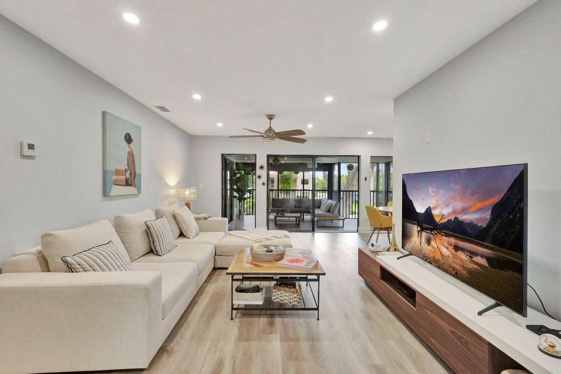 95 Pelican Pointe Drive 2010