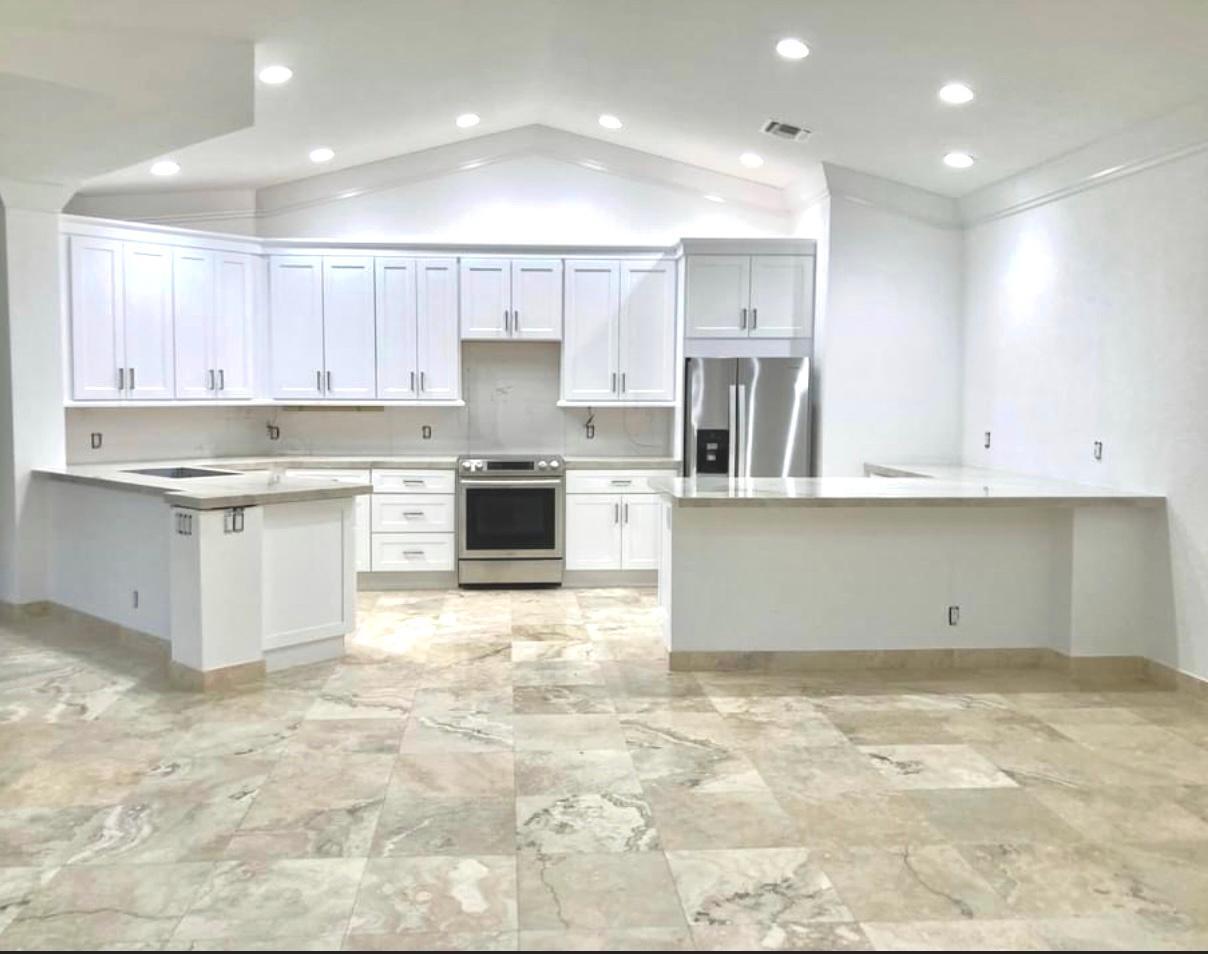 3555 Commodore Circle