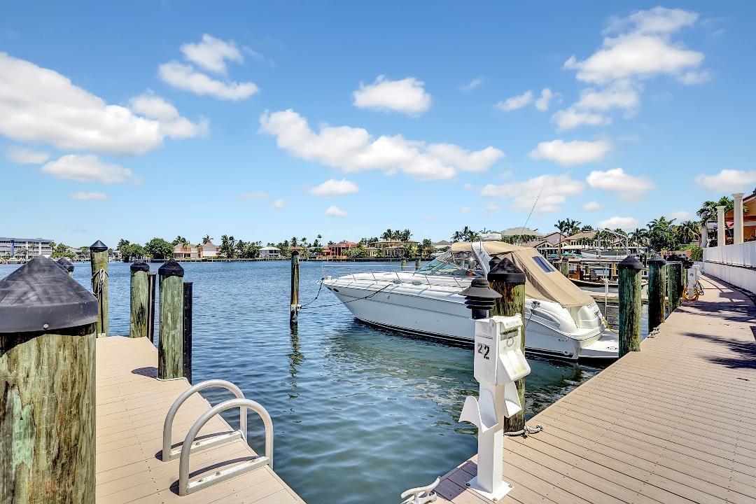 3555 Commodore Circle