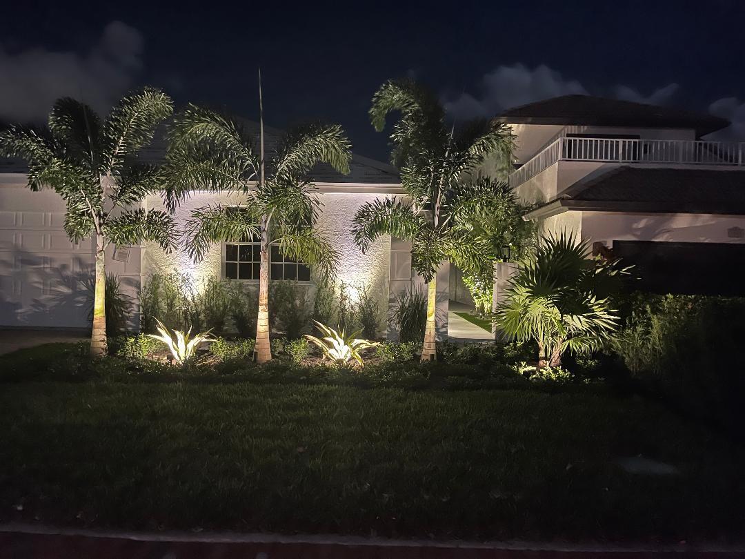 3555 Commodore Circle