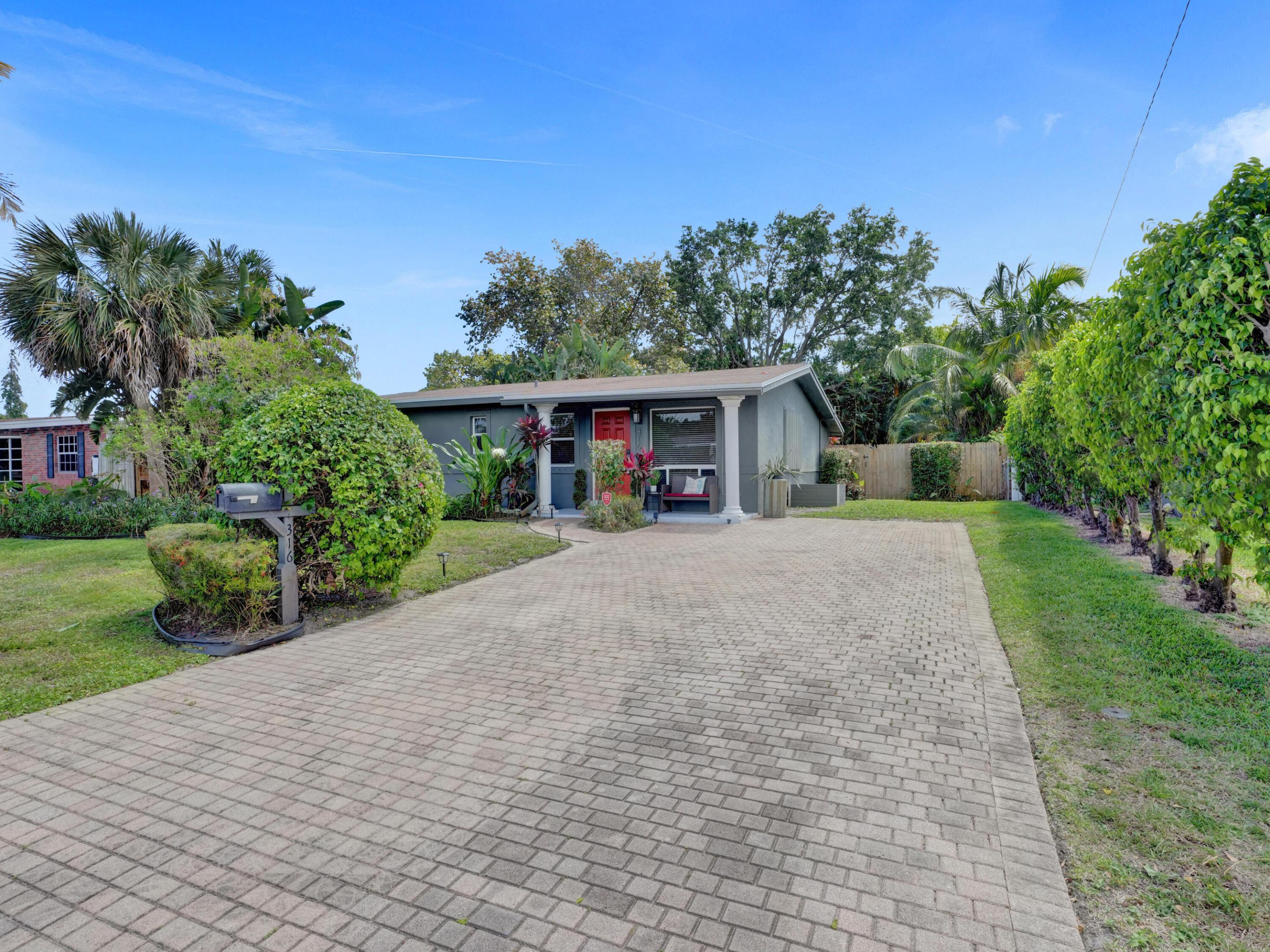 316 NW 28th Court