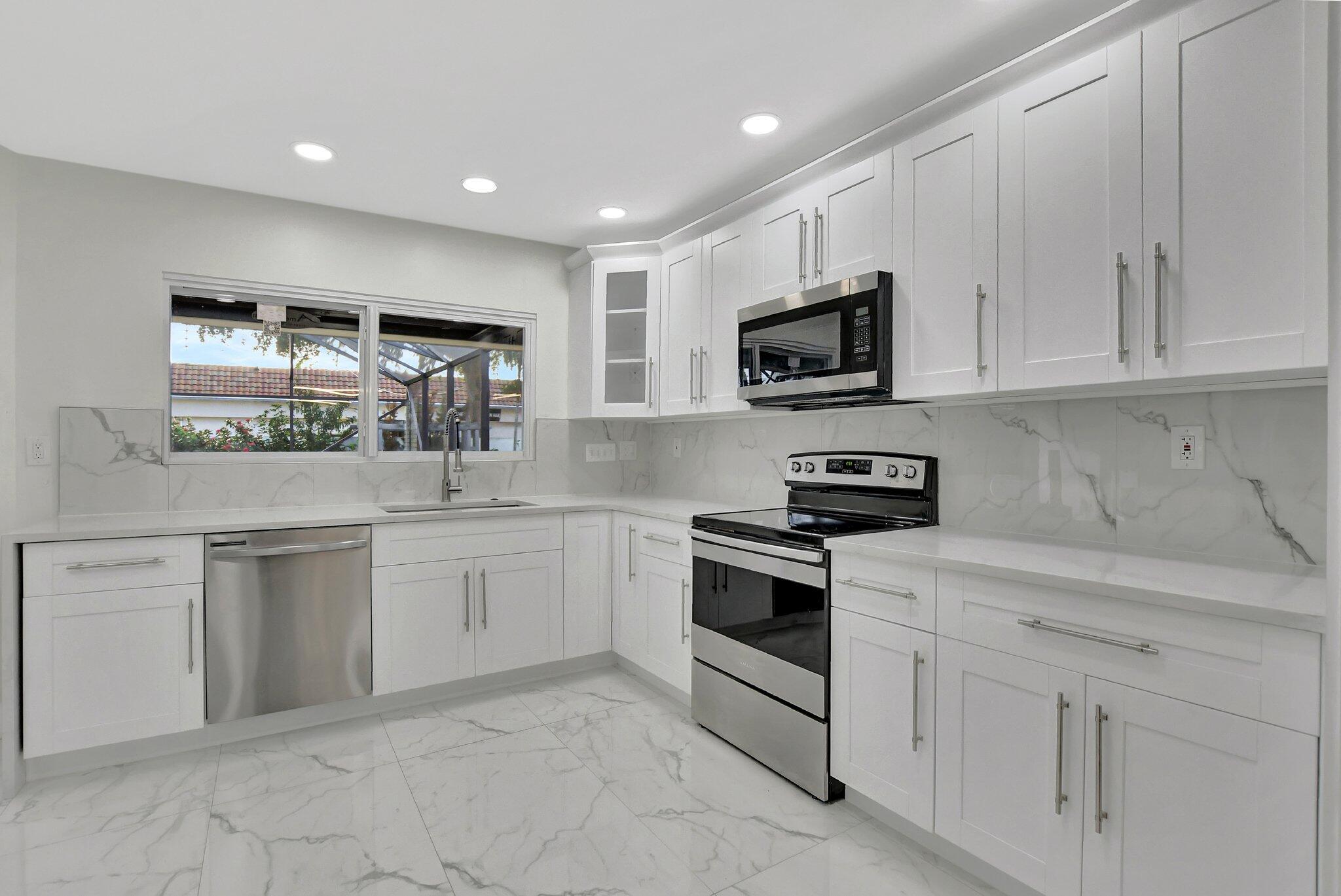 798 E Road