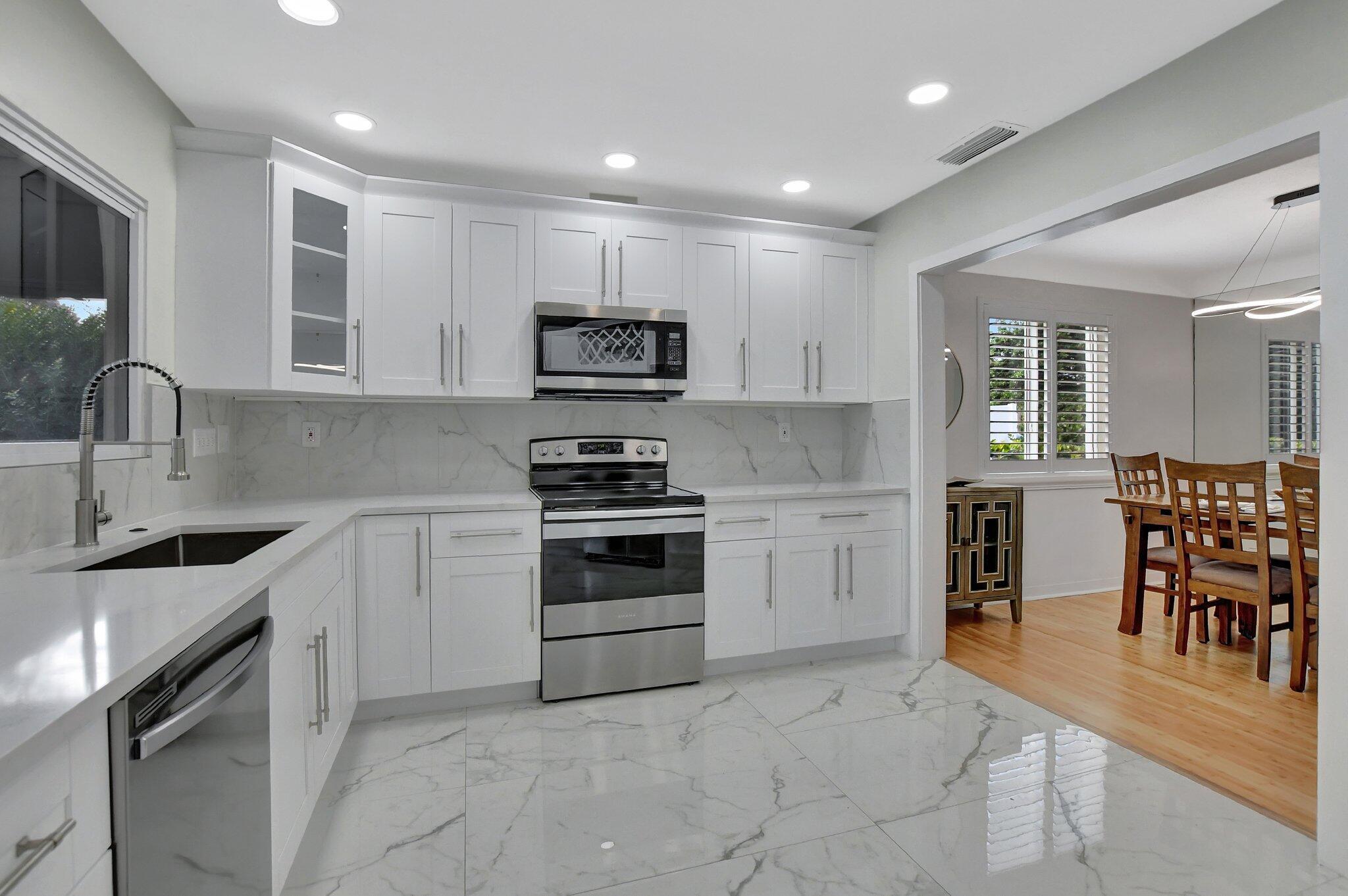 798 E Road