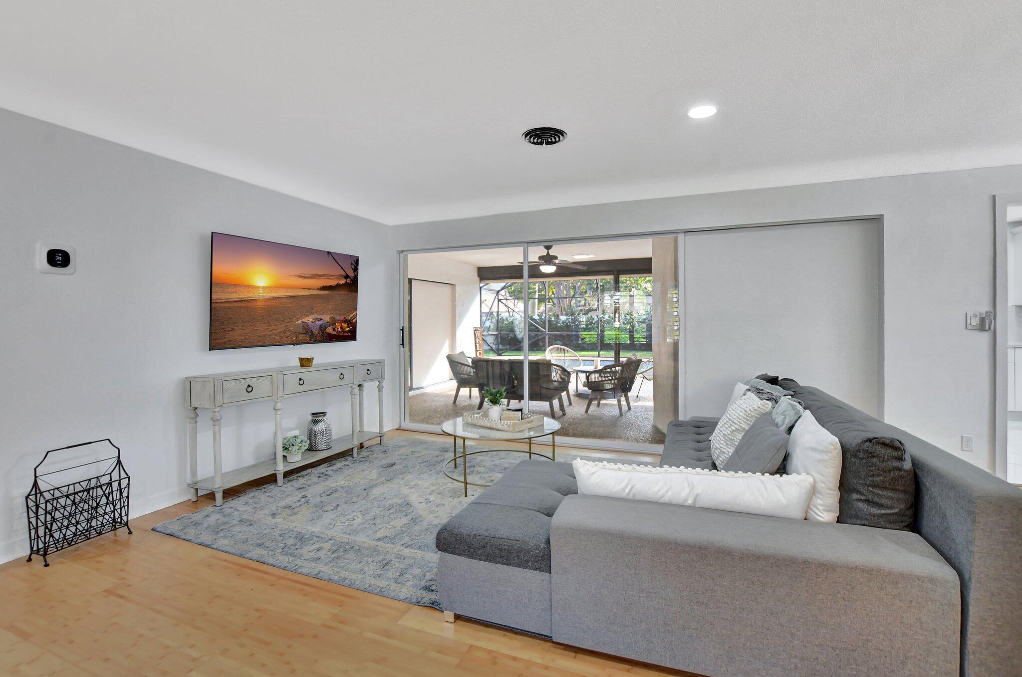 798 E Road