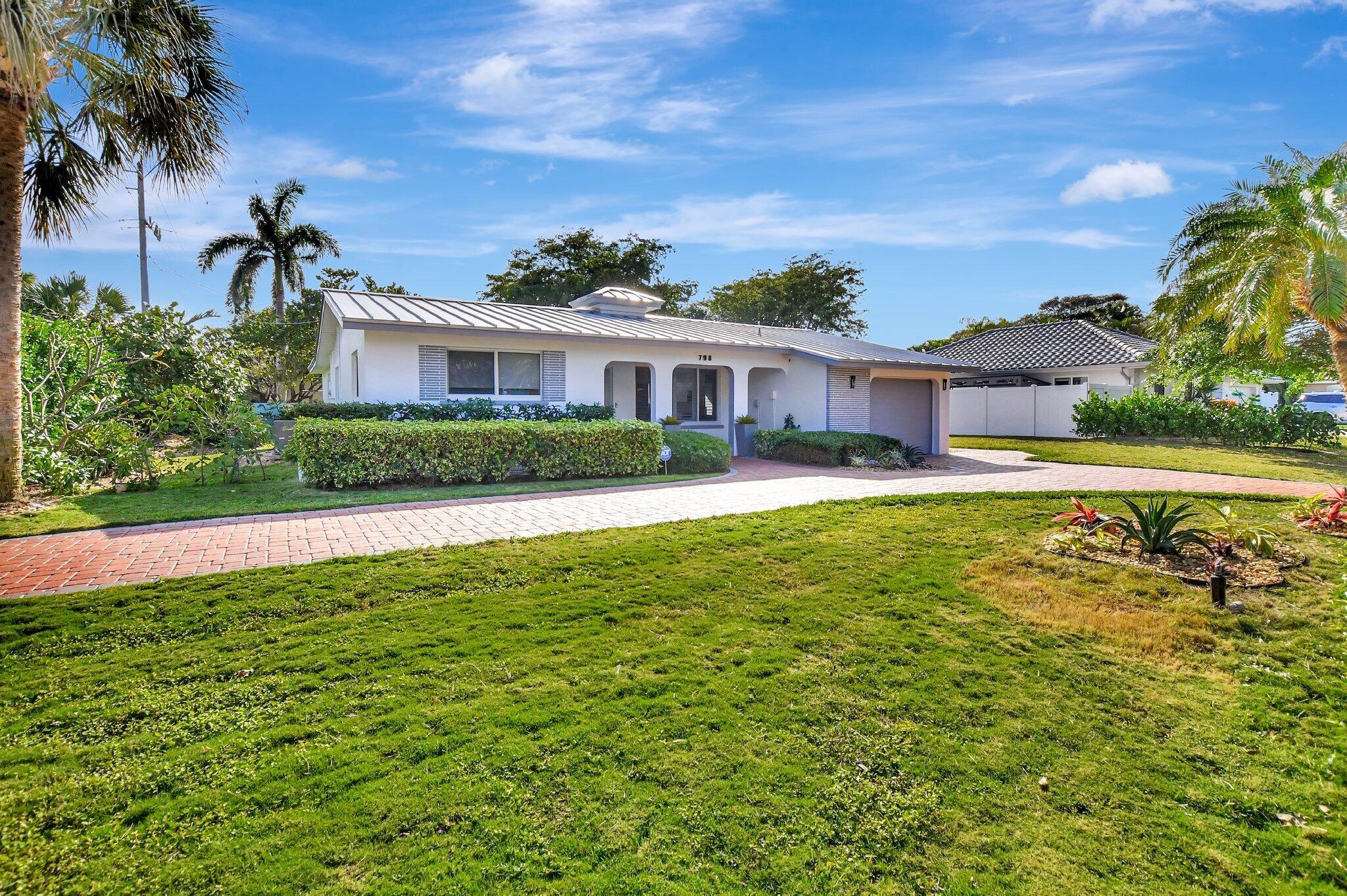 798 E Road