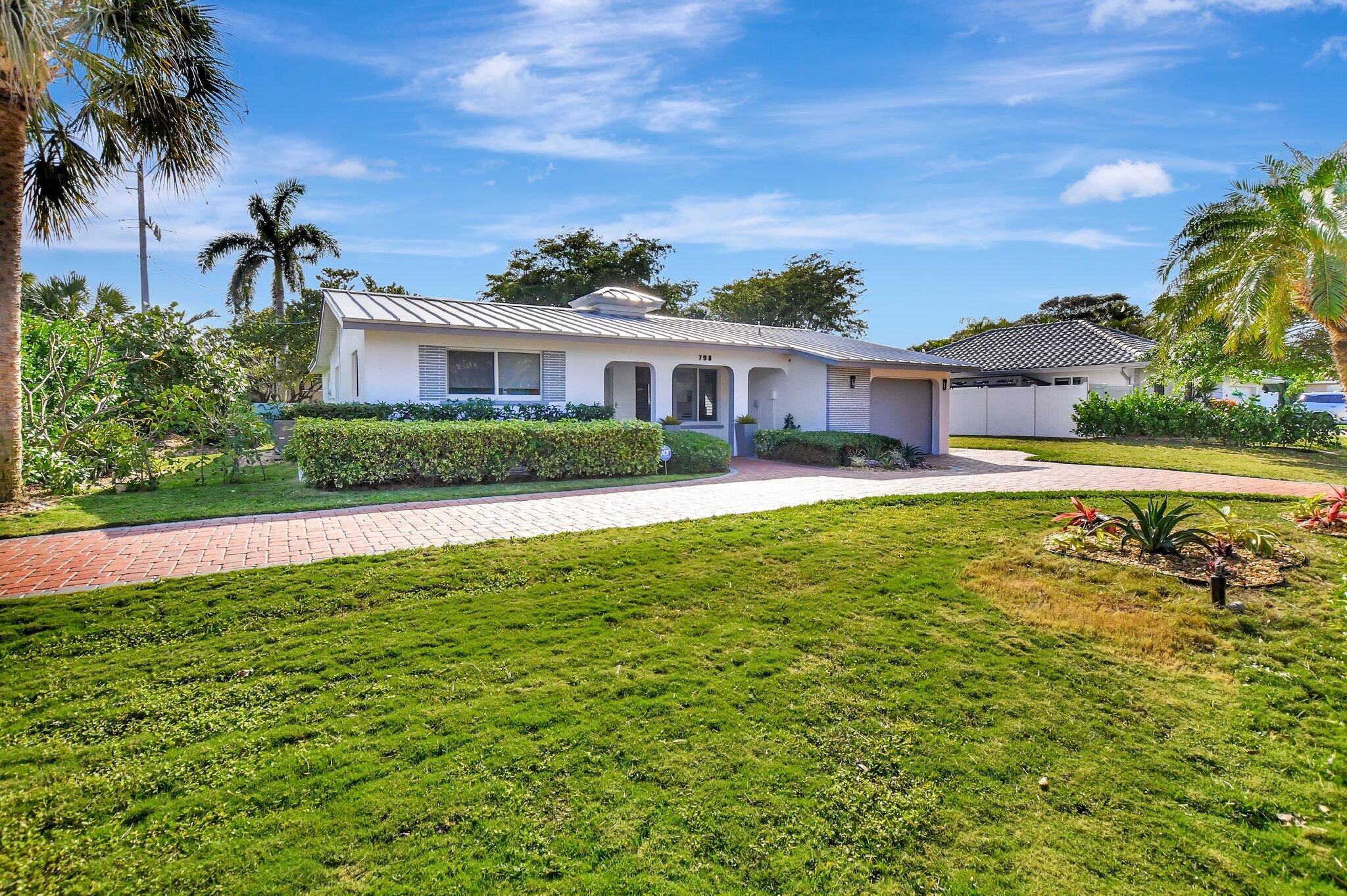 798 E Road