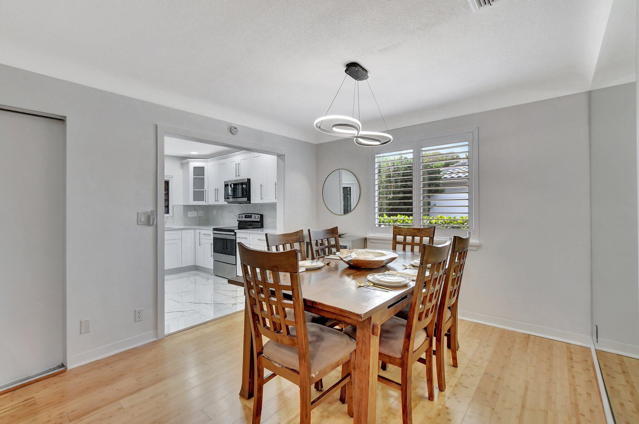 798 E Road