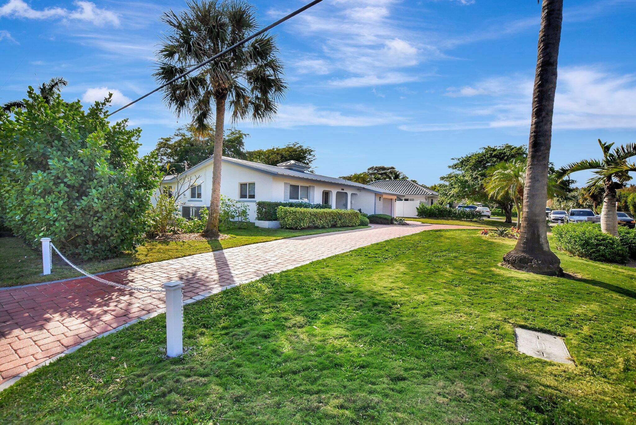 798 E Road