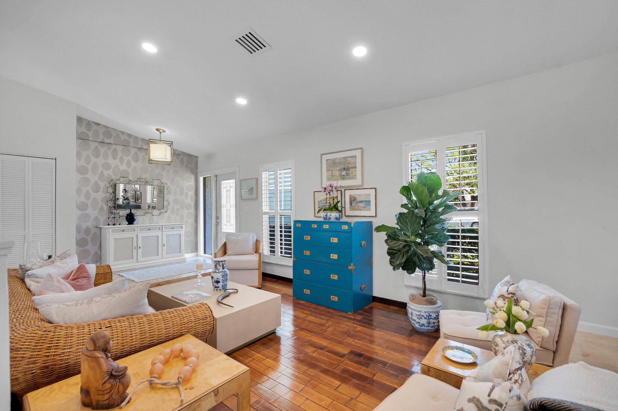 620 NE 15th Place