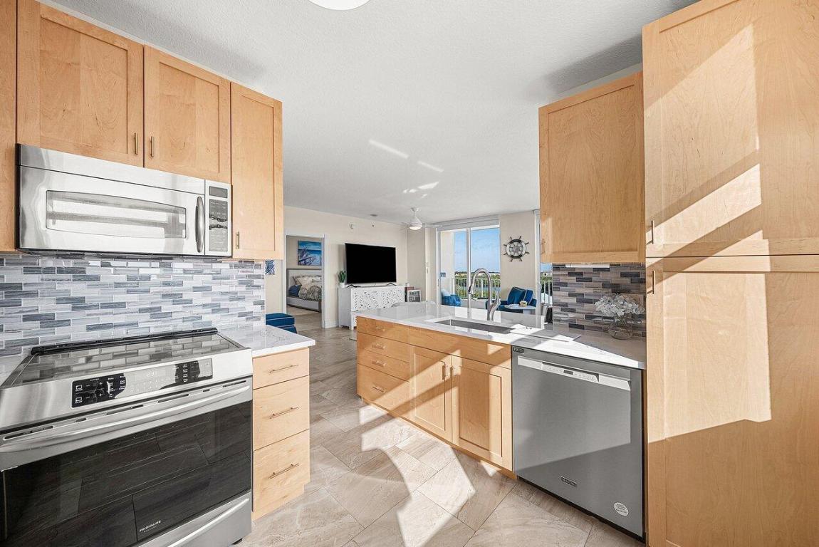 625 Casa Loma Boulevard 602, Boynton Beach Unit: 602