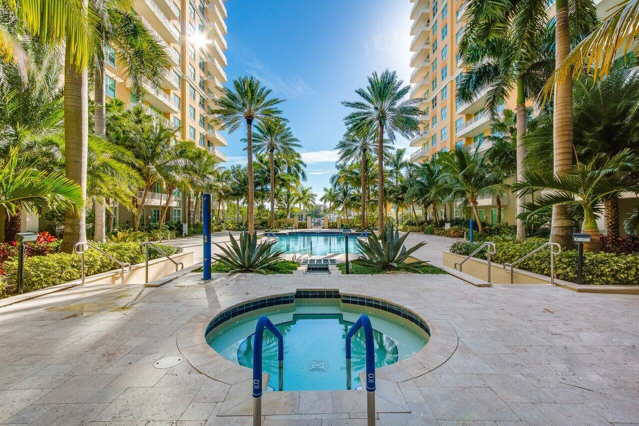 625 Casa Loma Boulevard 602, Boynton Beach Unit: 602