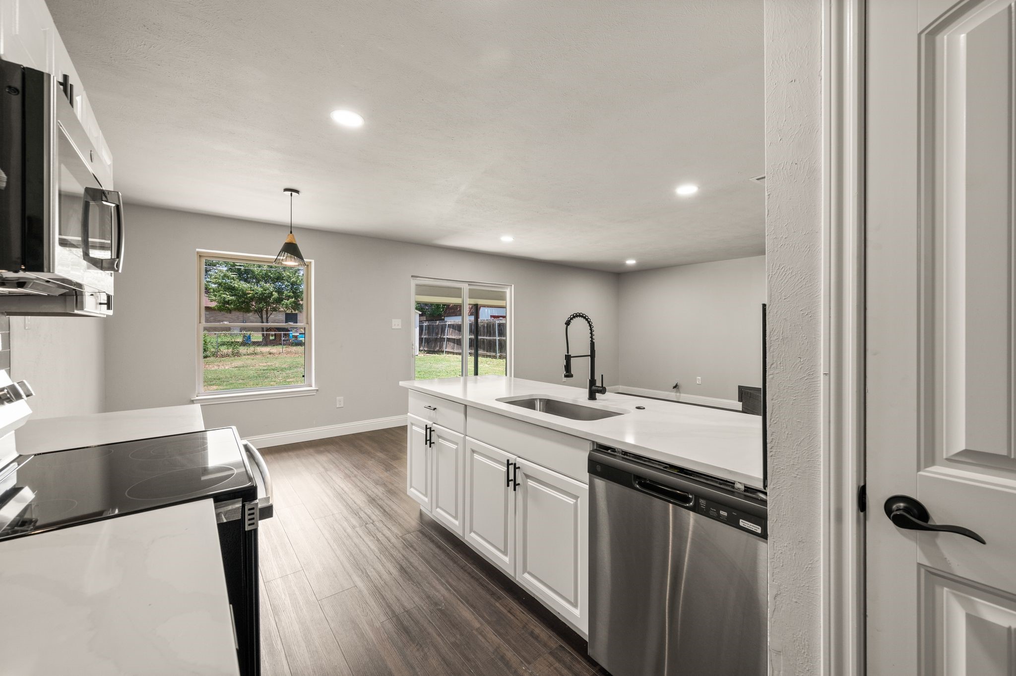 7005 Lincolnshire Lane