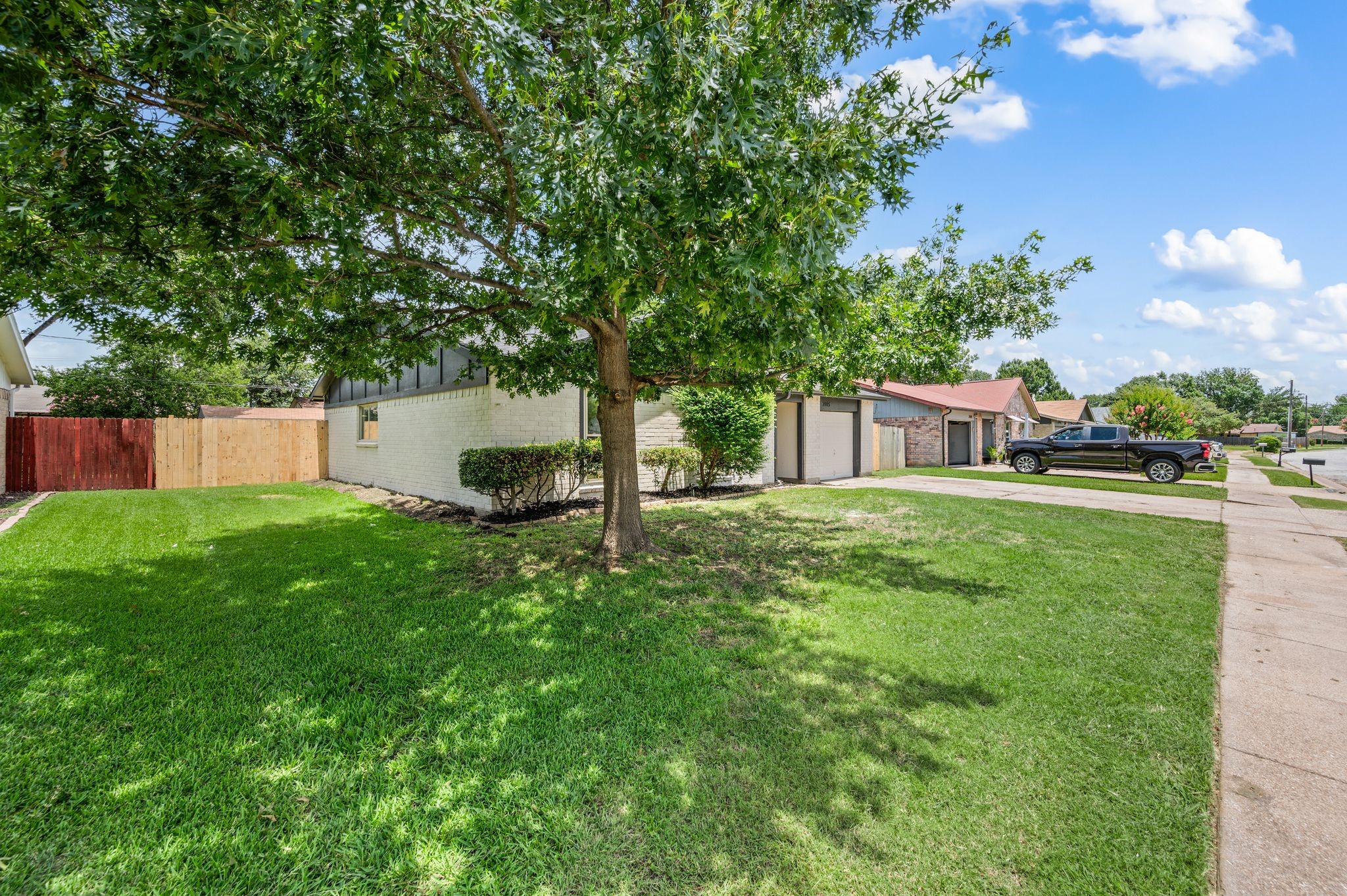 7005 Lincolnshire Lane