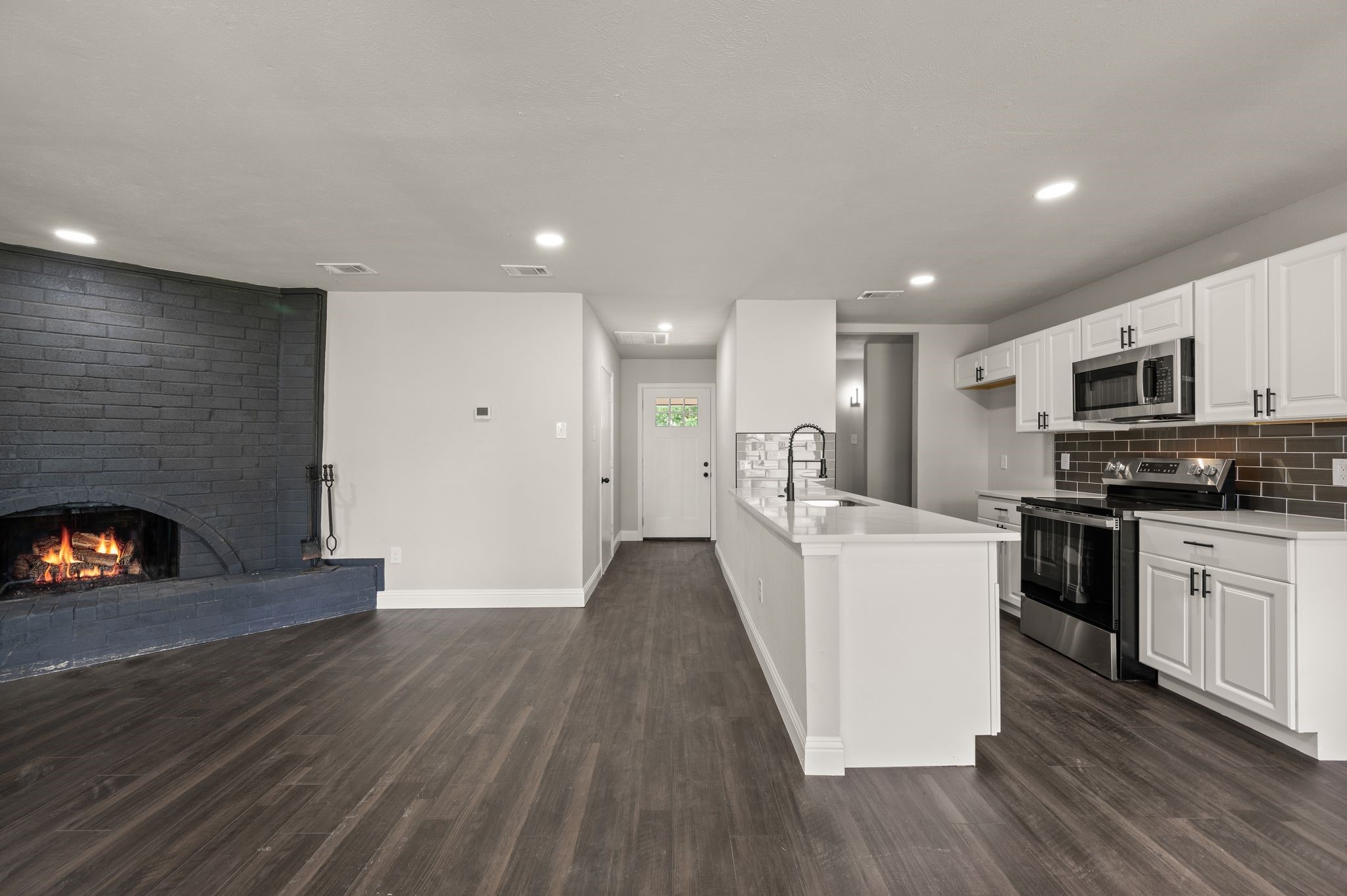 7005 Lincolnshire Lane