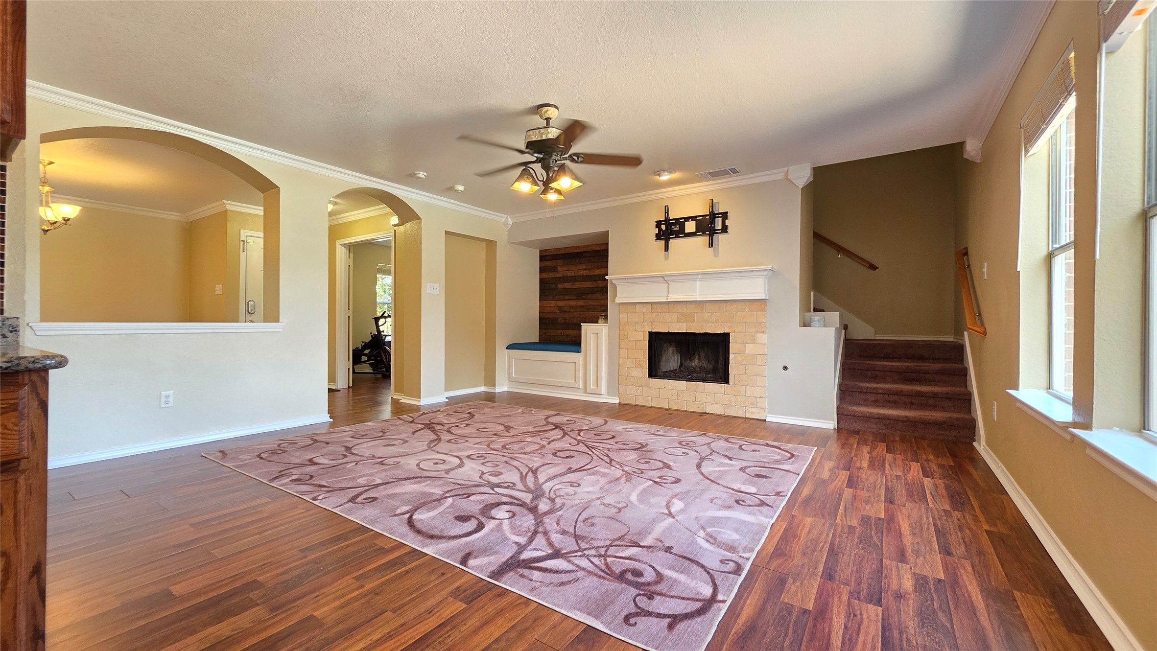 1120 Hampton Drive