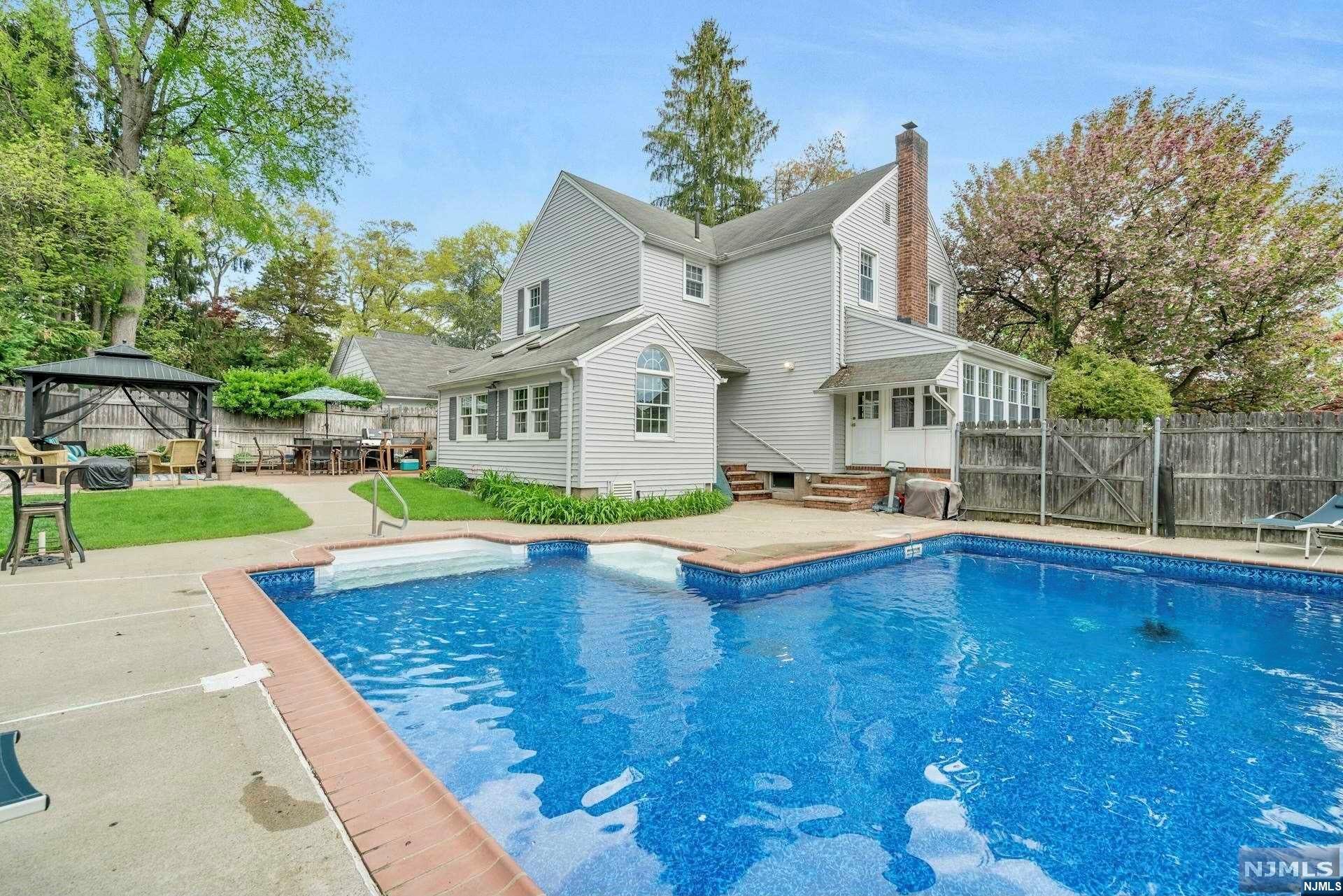14 Taillon Terrace