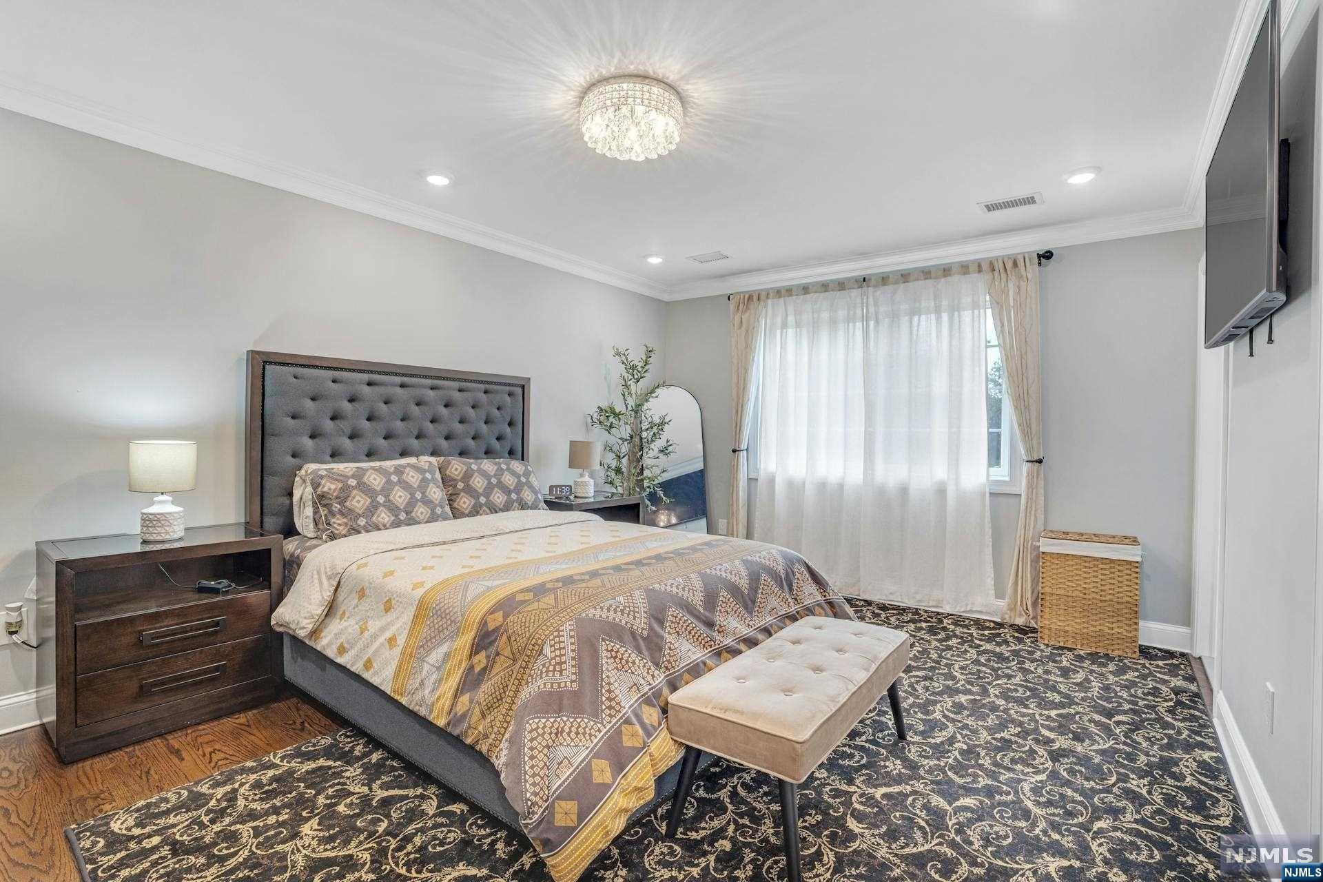 30 Hemlock Drive