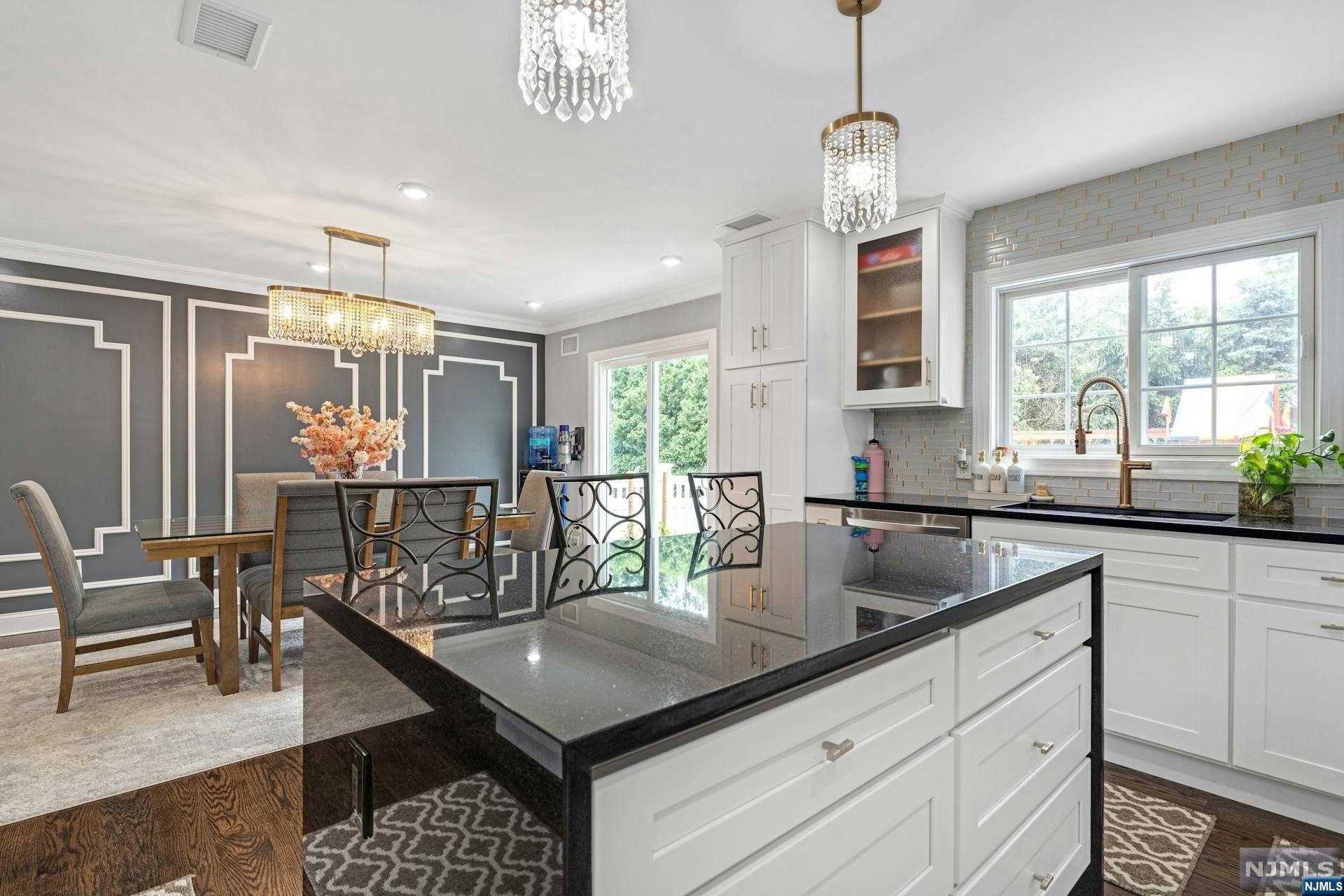 30 Hemlock Drive