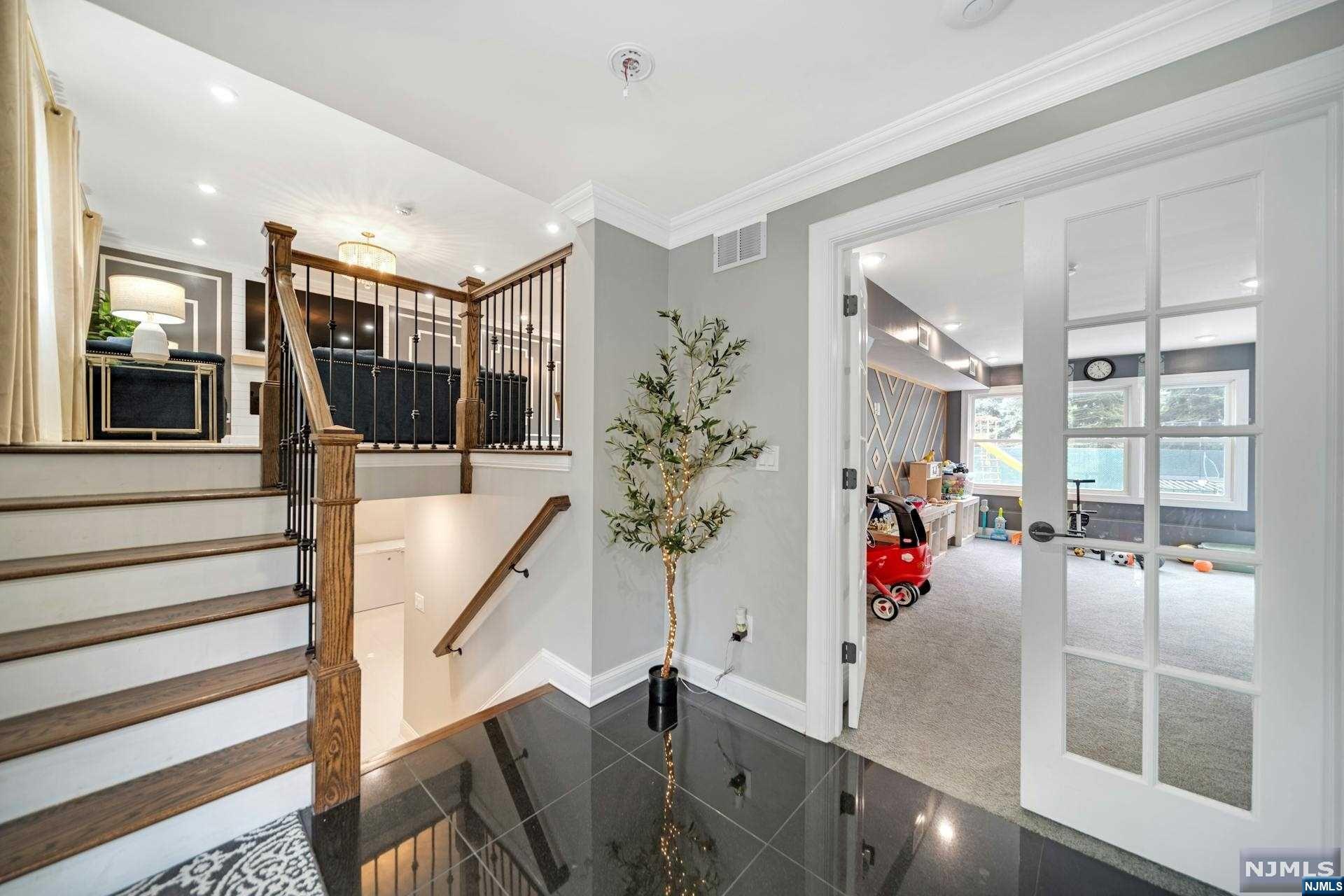 30 Hemlock Drive