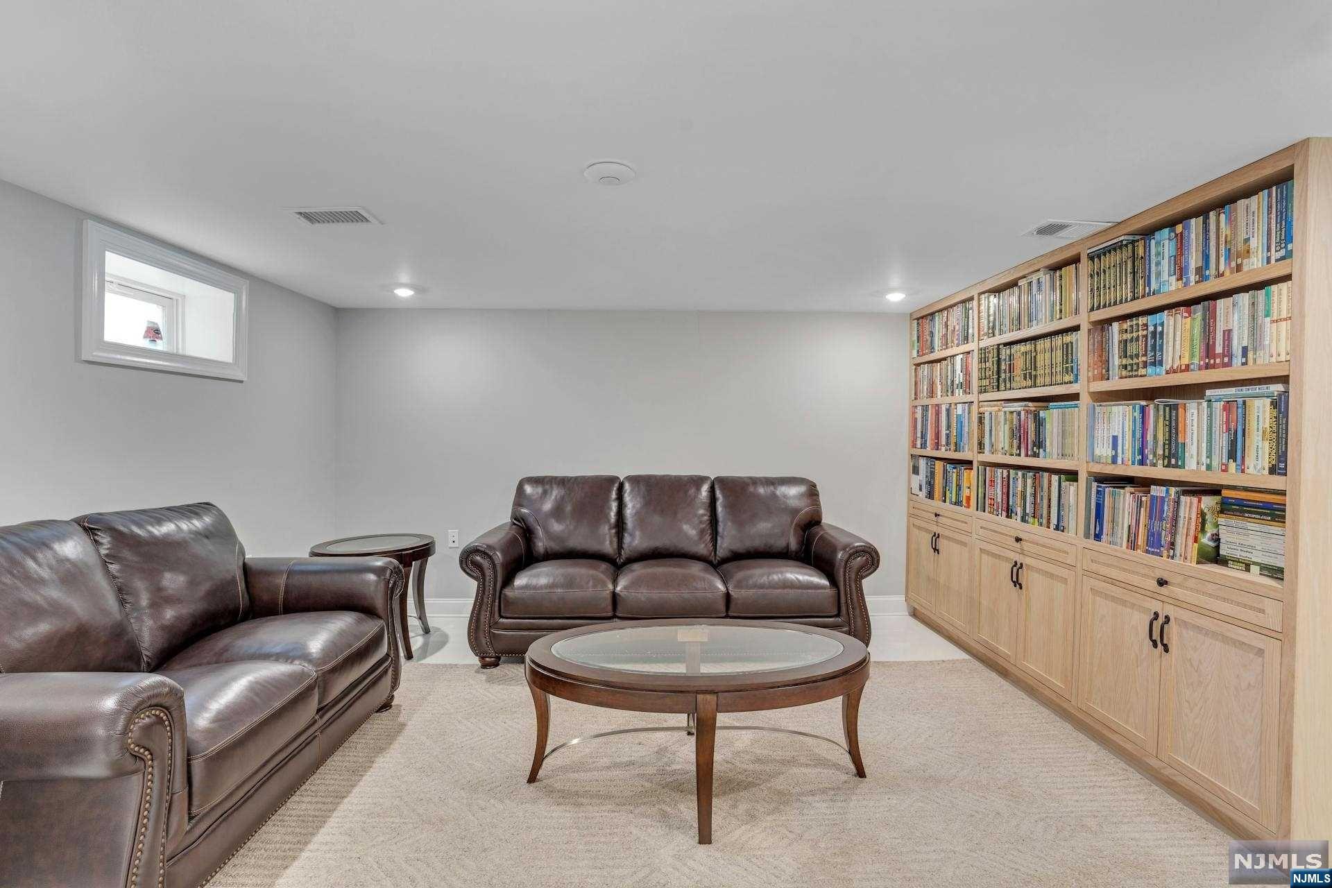 30 Hemlock Drive