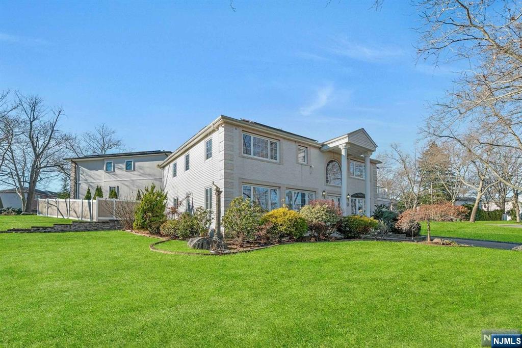 238 Addison Place