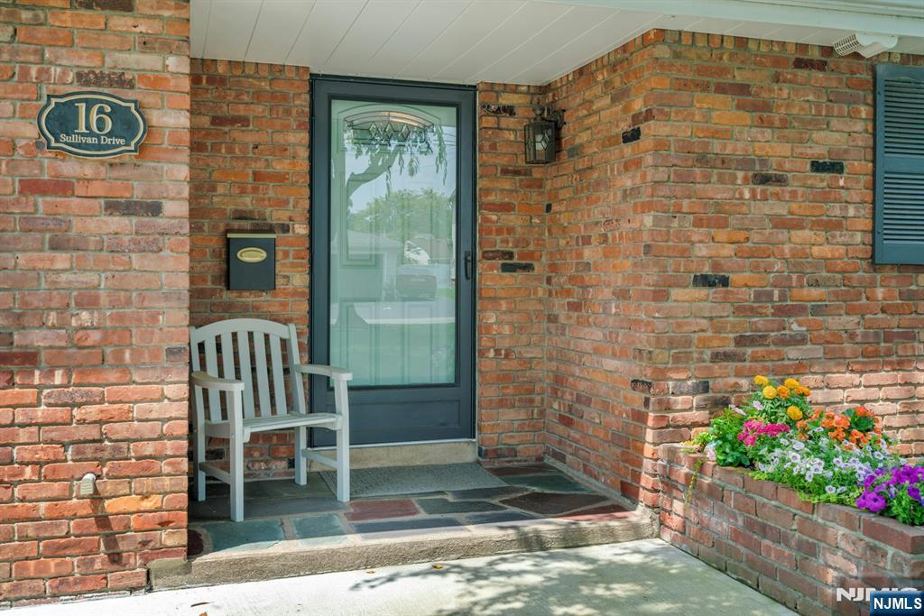 16 Sullivan Drive
