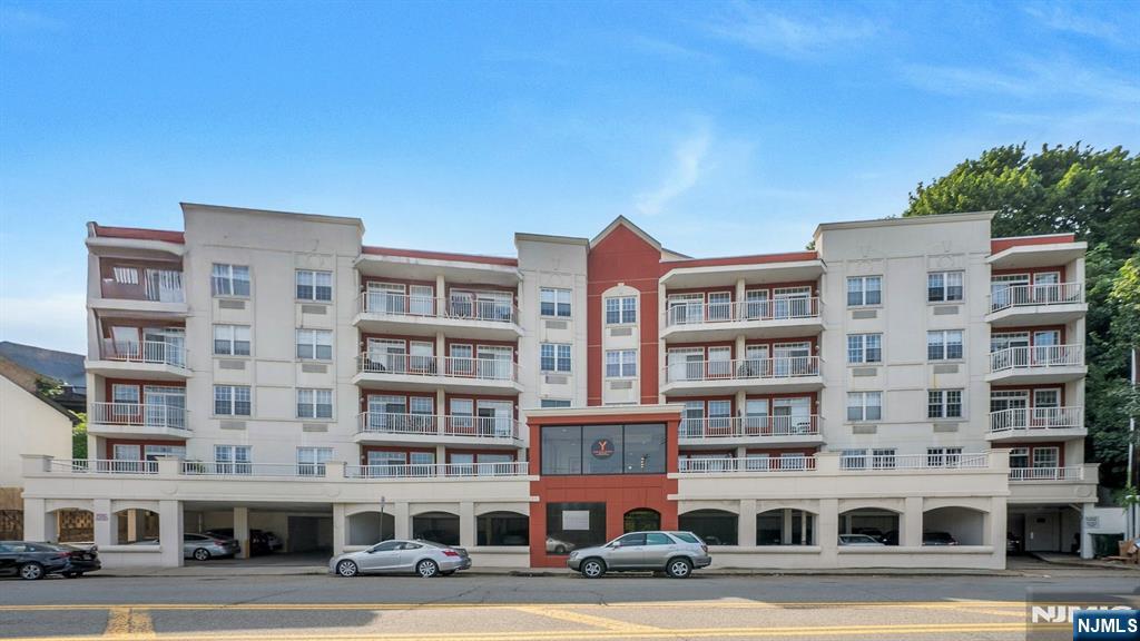 1100 River Road 201