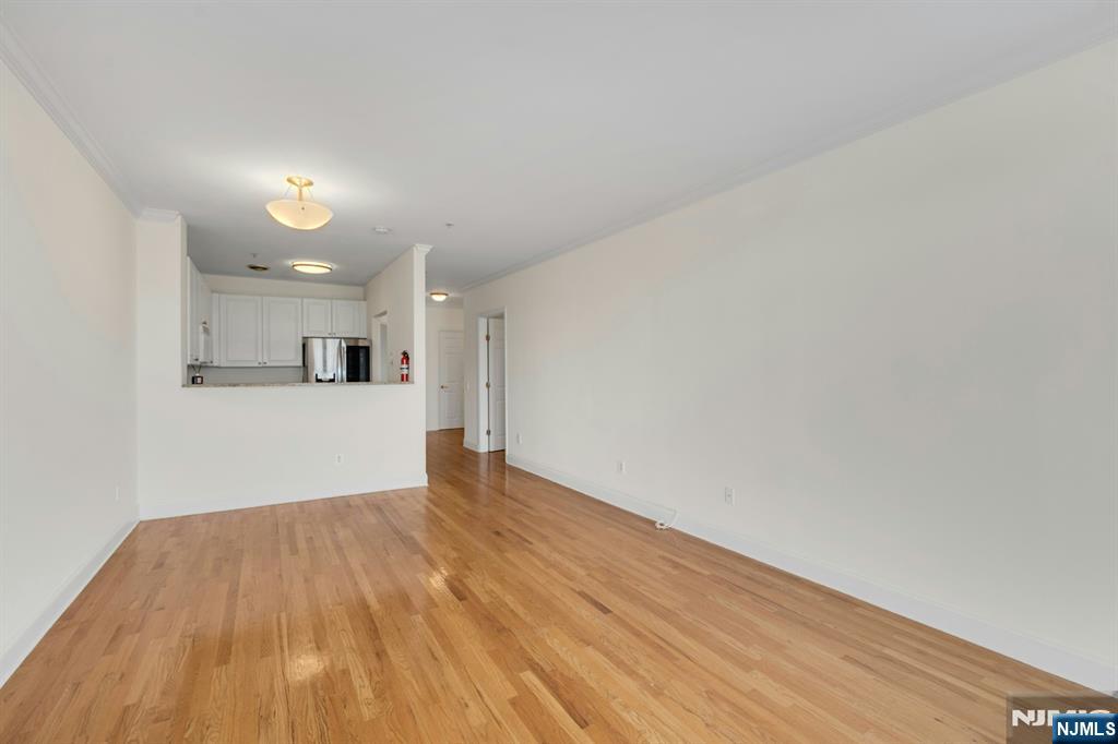 1100 River Road 201