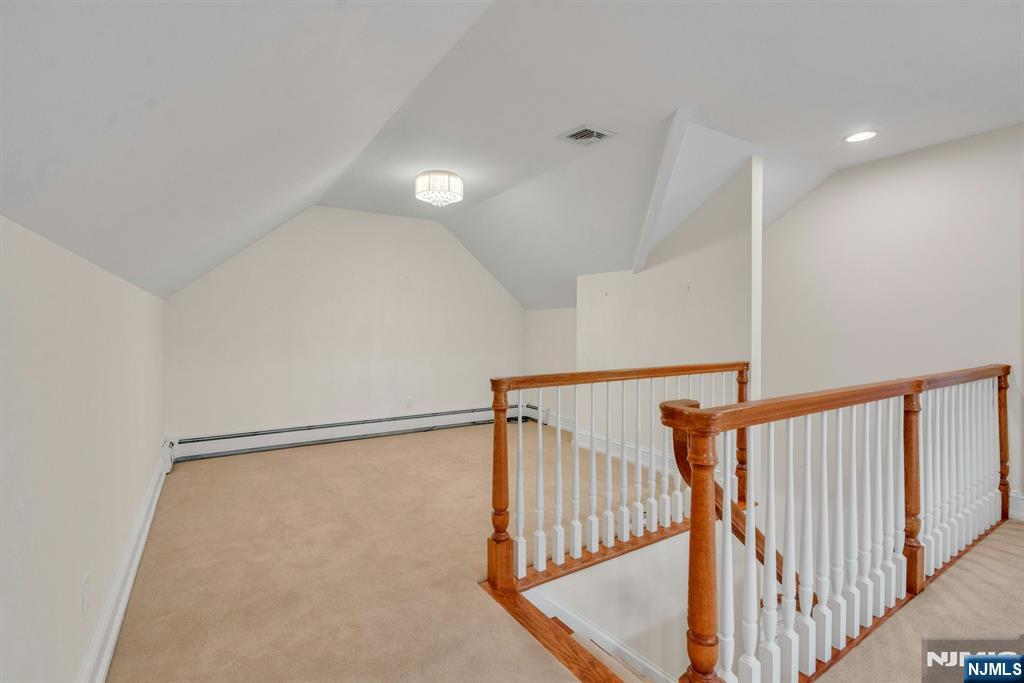 83 Chestnut Ridge Road