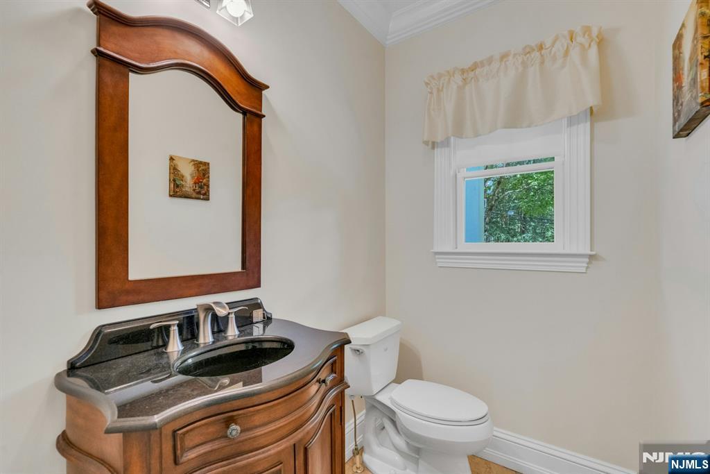 83 Chestnut Ridge Road