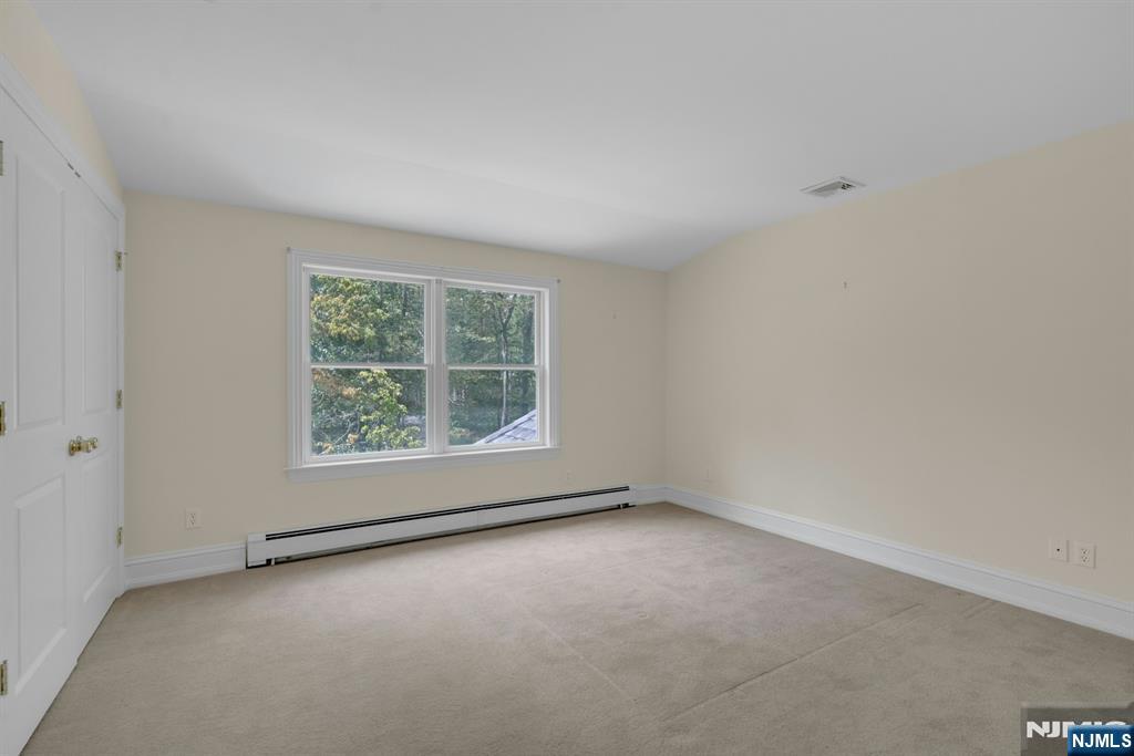 83 Chestnut Ridge Road