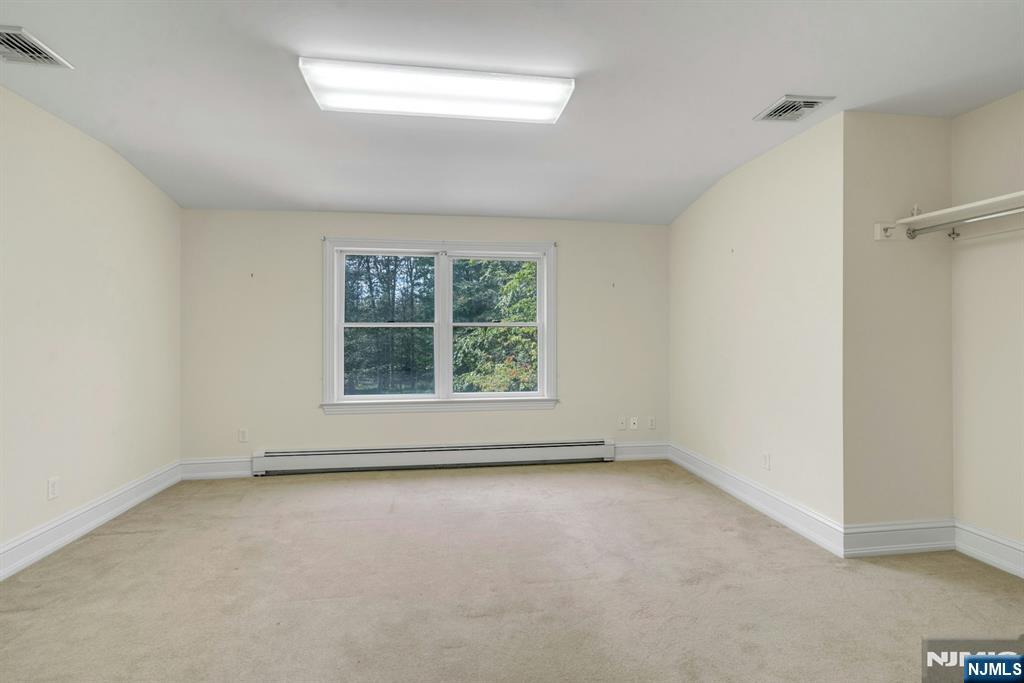 83 Chestnut Ridge Road
