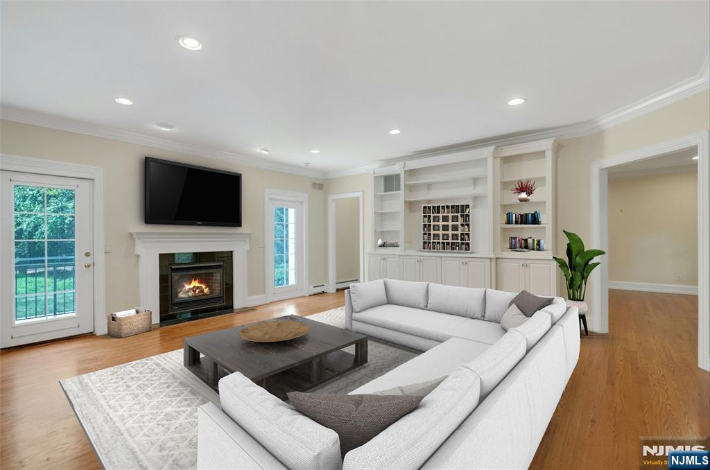 83 Chestnut Ridge Road