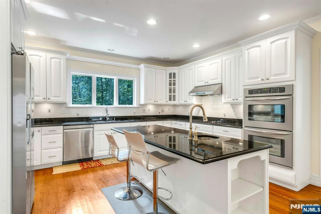 83 Chestnut Ridge Road