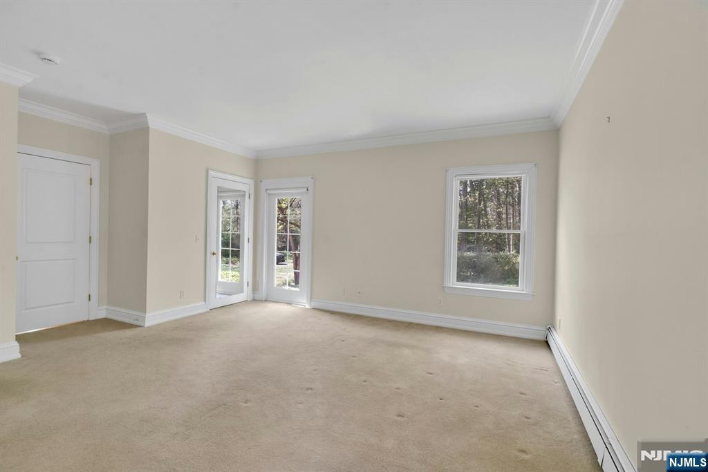 83 Chestnut Ridge Road