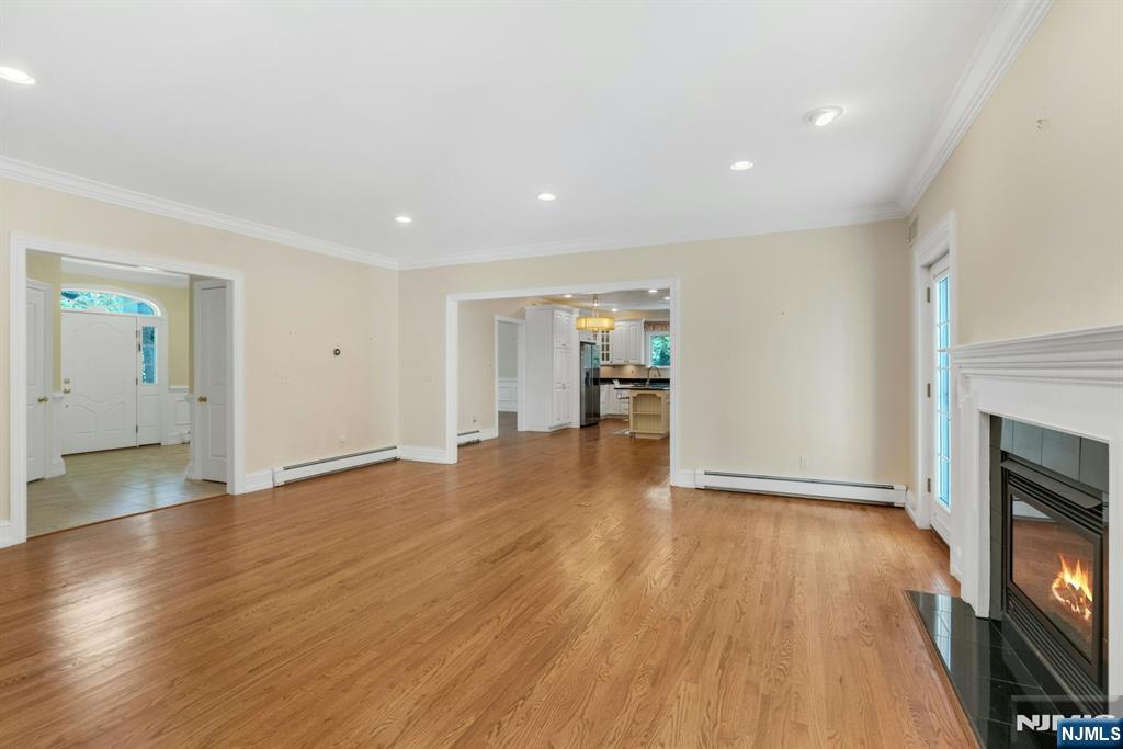 83 Chestnut Ridge Road