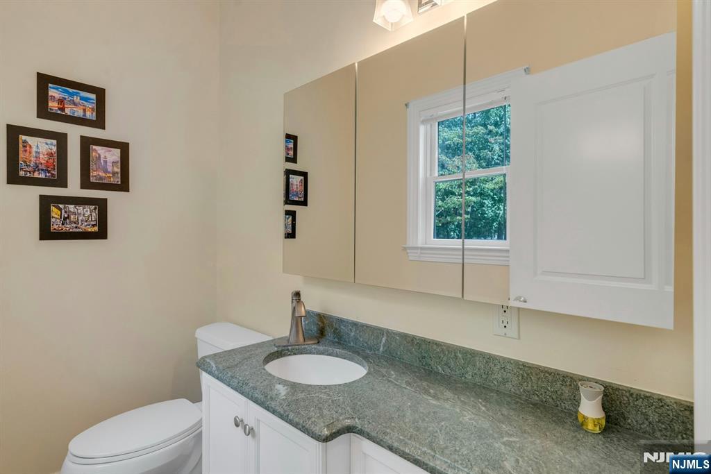 83 Chestnut Ridge Road