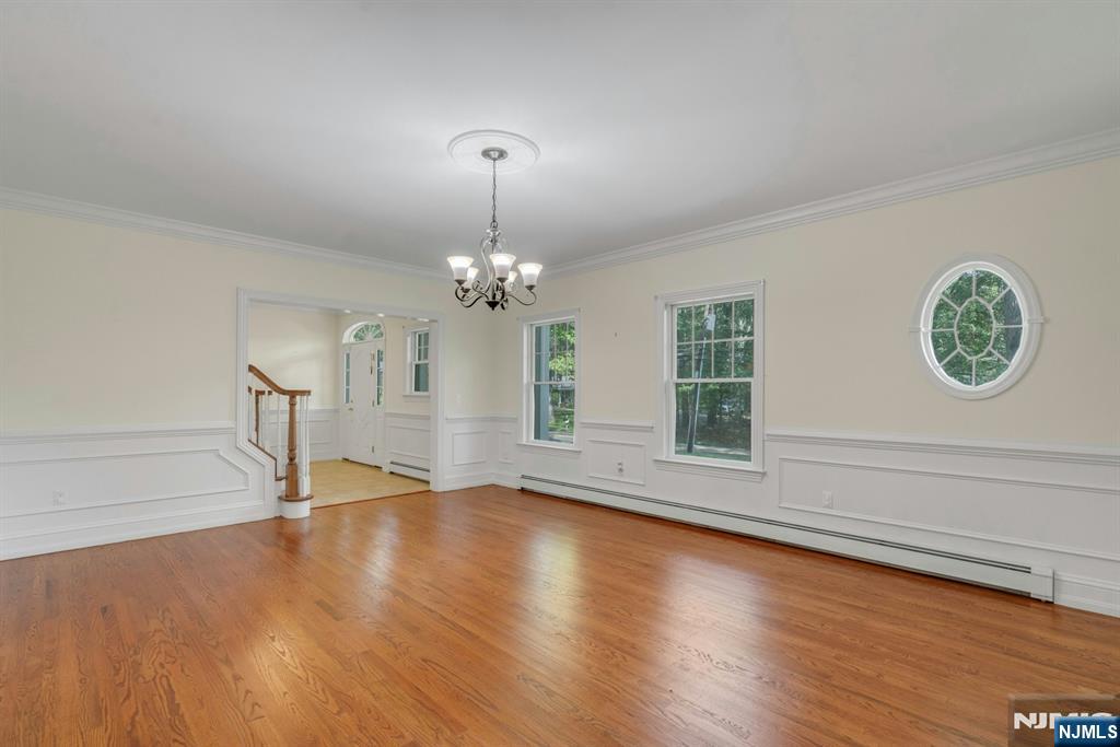 83 Chestnut Ridge Road