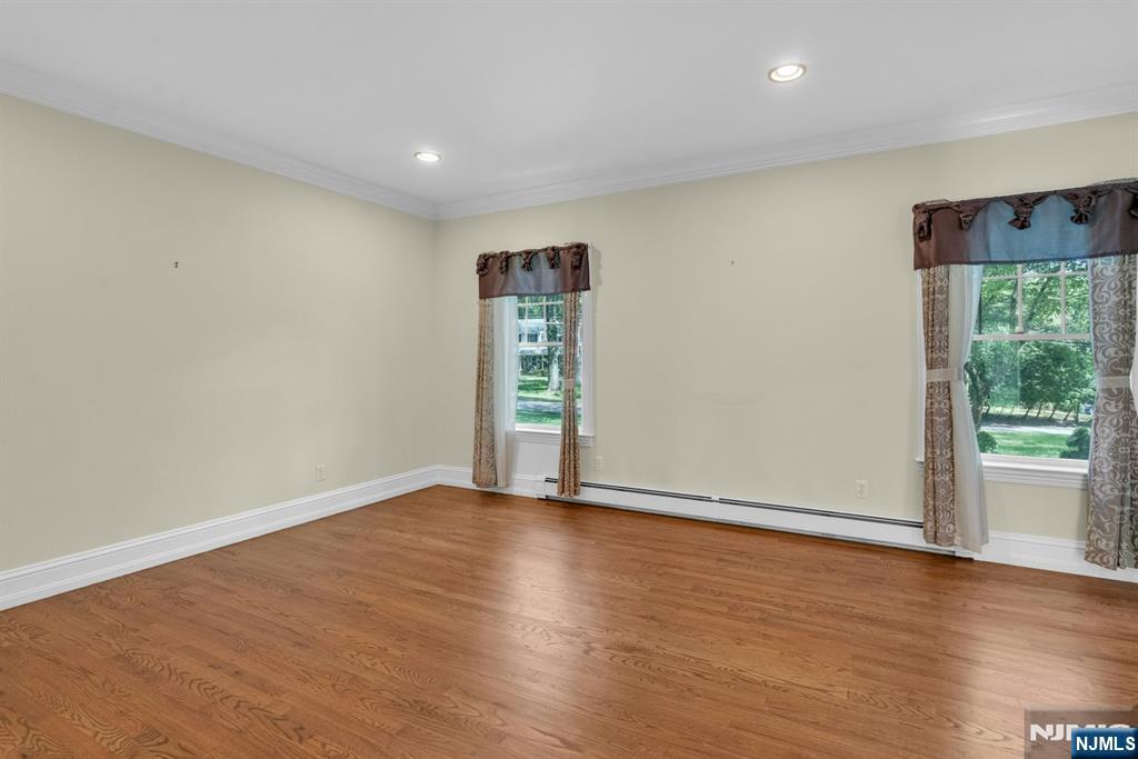 83 Chestnut Ridge Road