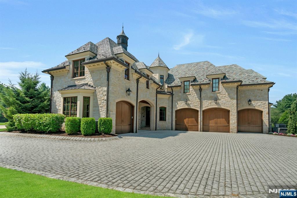 123 E Saddle River Road