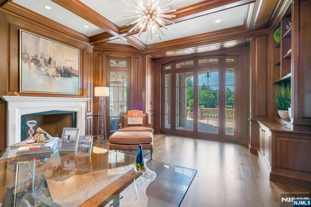 123 E Saddle River Road