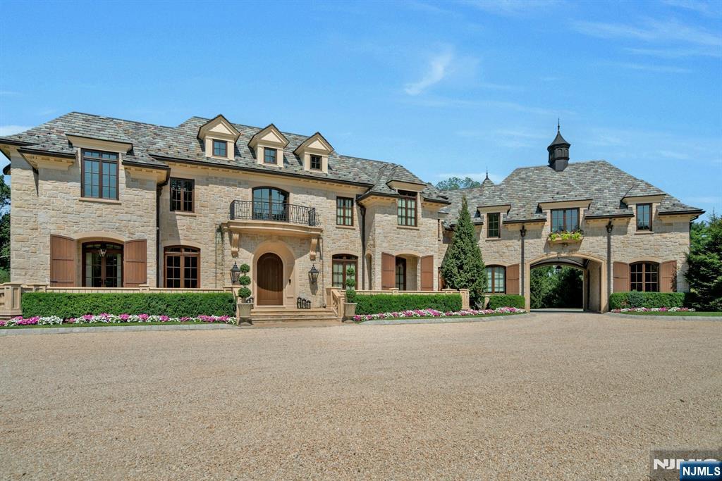 123 E Saddle River Road