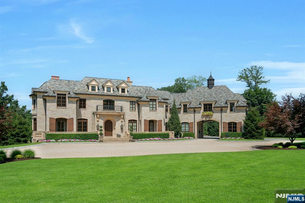 123 E Saddle River Road