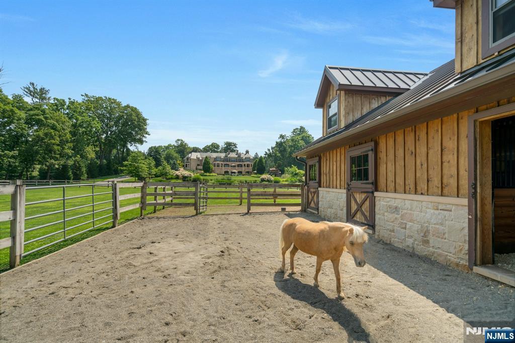 123 E Saddle River Road