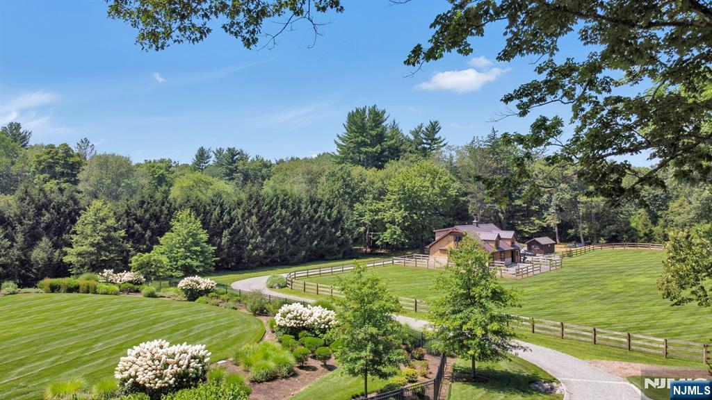 123 E Saddle River Road