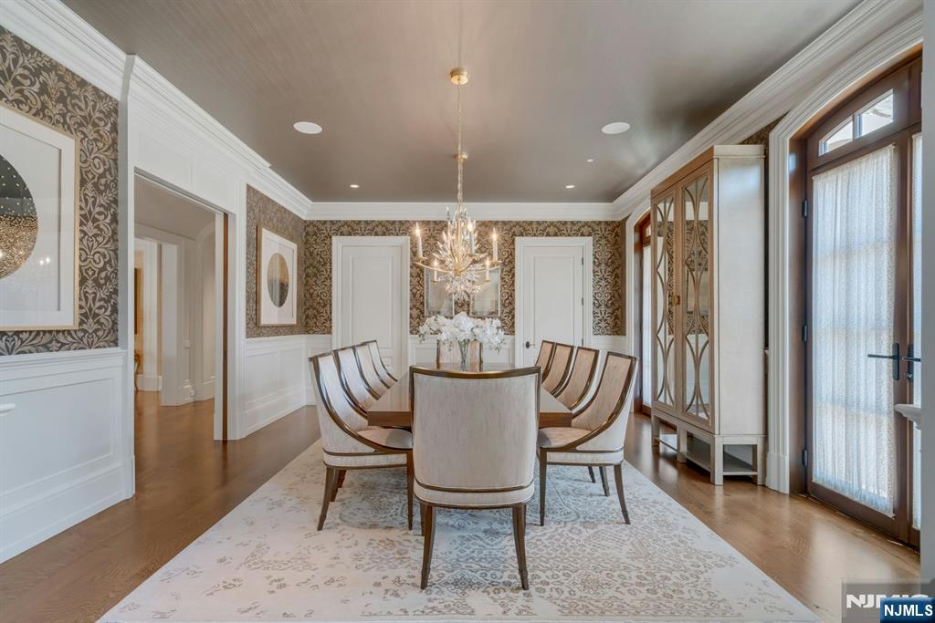 123 E Saddle River Road