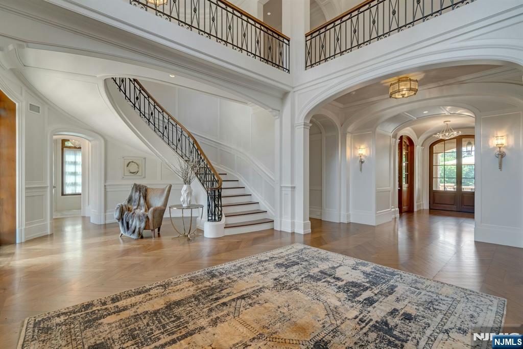 123 E Saddle River Road